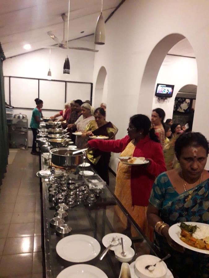 Jayasinghe Holiday Resort Kataragama Luaran gambar