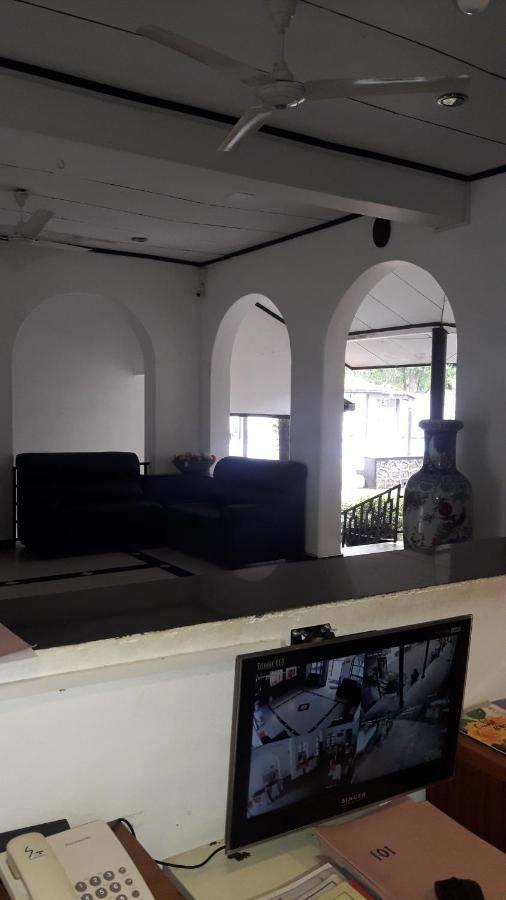 Jayasinghe Holiday Resort Kataragama Luaran gambar